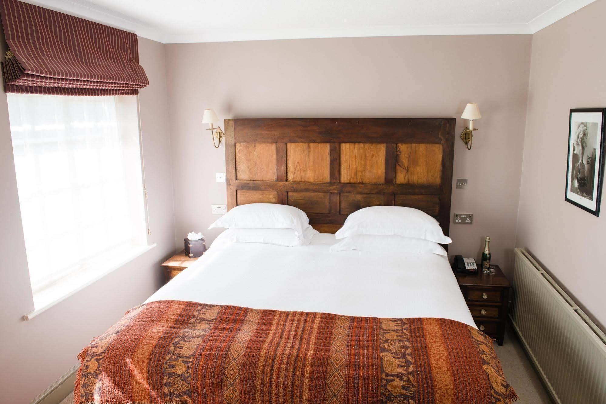 Elephant Hotel Pangbourne Zewnętrze zdjęcie