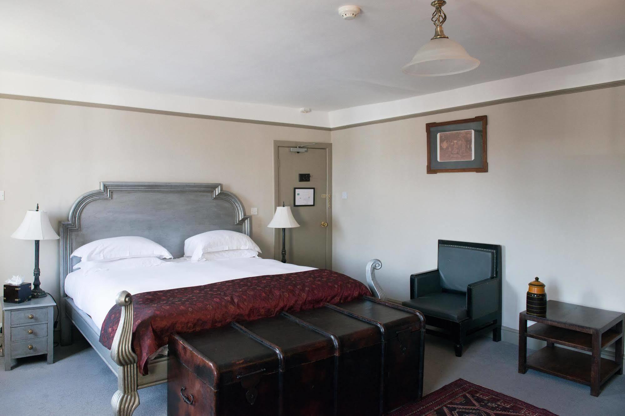 Elephant Hotel Pangbourne Zewnętrze zdjęcie