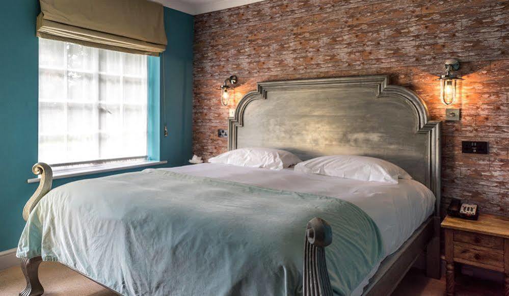Elephant Hotel Pangbourne Zewnętrze zdjęcie